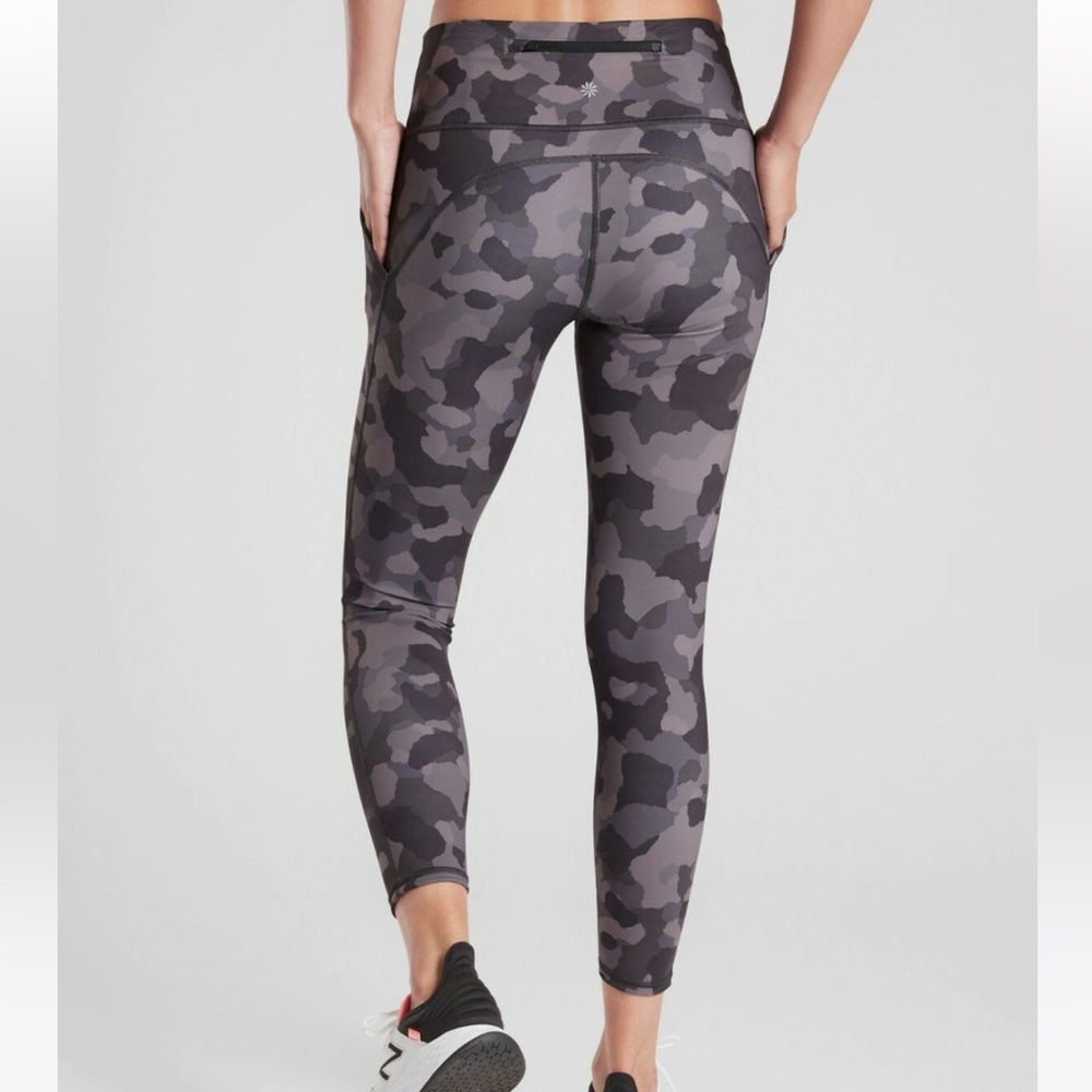 Athleta Lightning 7/8 Tight - Picture 2 of 5